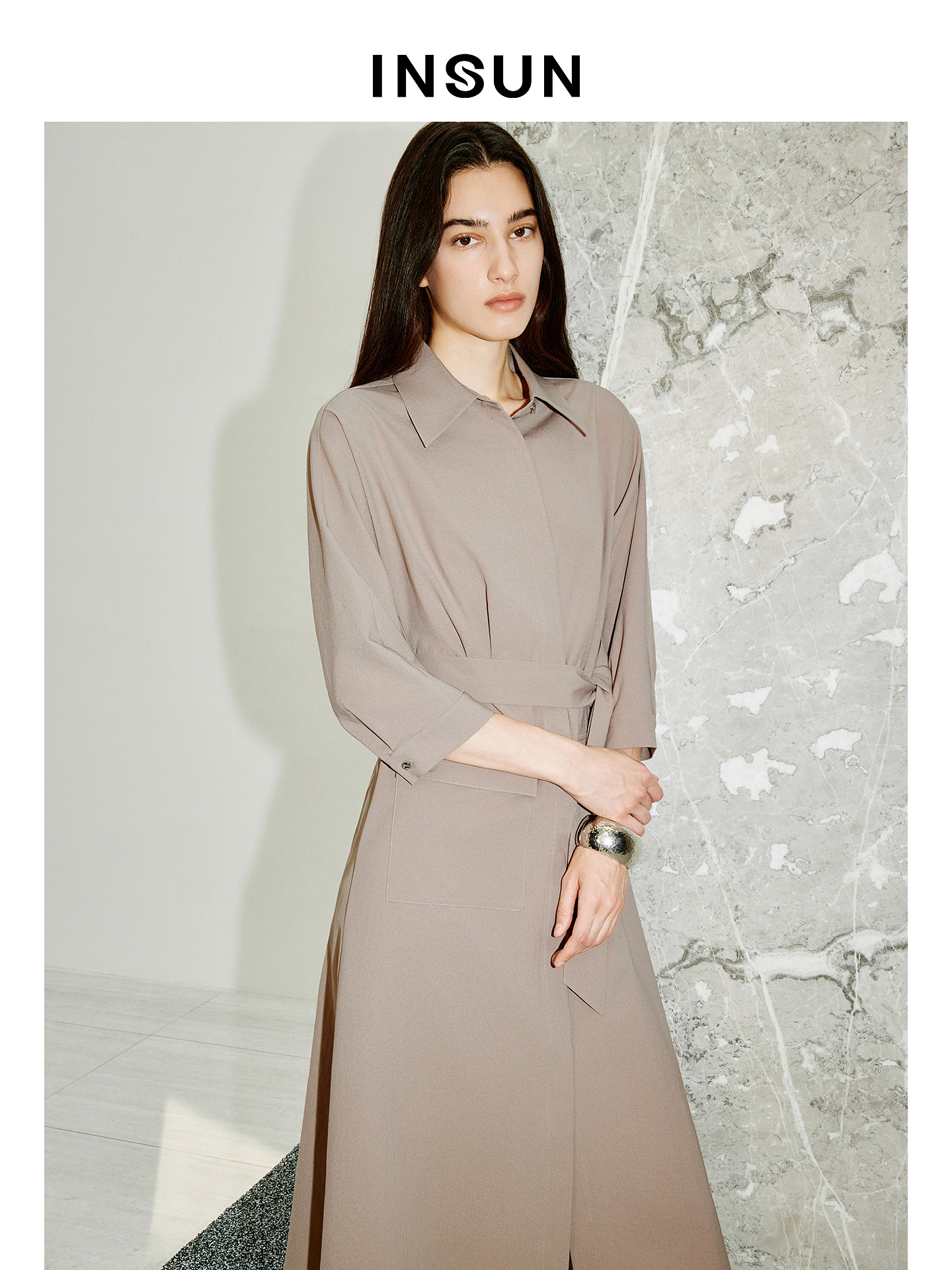 INSUN恩裳专选2026春季斜纹衬衫式廓形醋酸长款连衣裙9C66105010