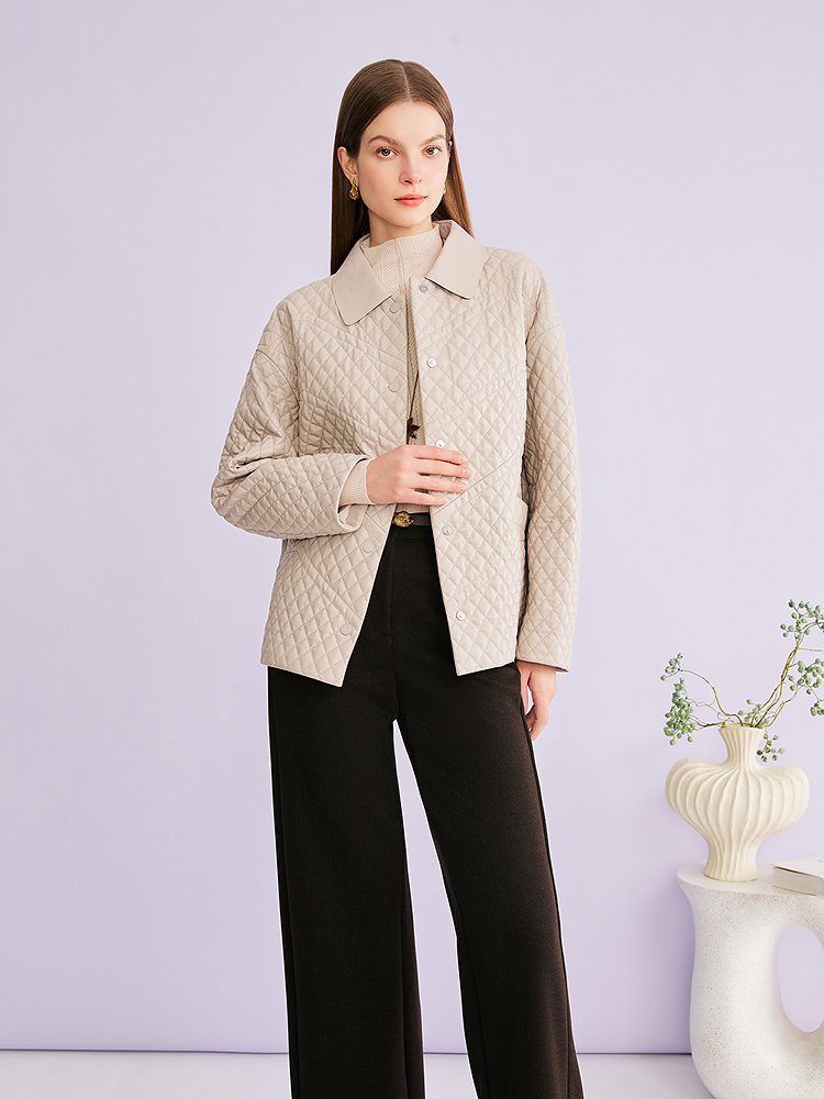 YINER音儿专选2026春季新款时尚翻领落肩袖菱格纹羊皮真皮棉服8C66109136