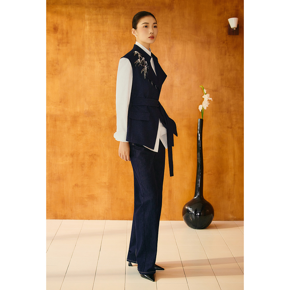 OBBLIGATO奥丽嘉朵2025秋冬新品竹韵珠片绣花新中式提花马甲外套1C35501030