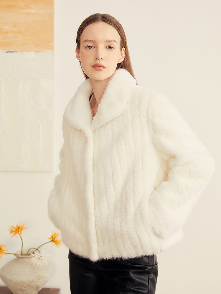 YINER音儿专选2025秋季新款法式优雅整貂毛皮扇形领短款皮草外套8C65309166