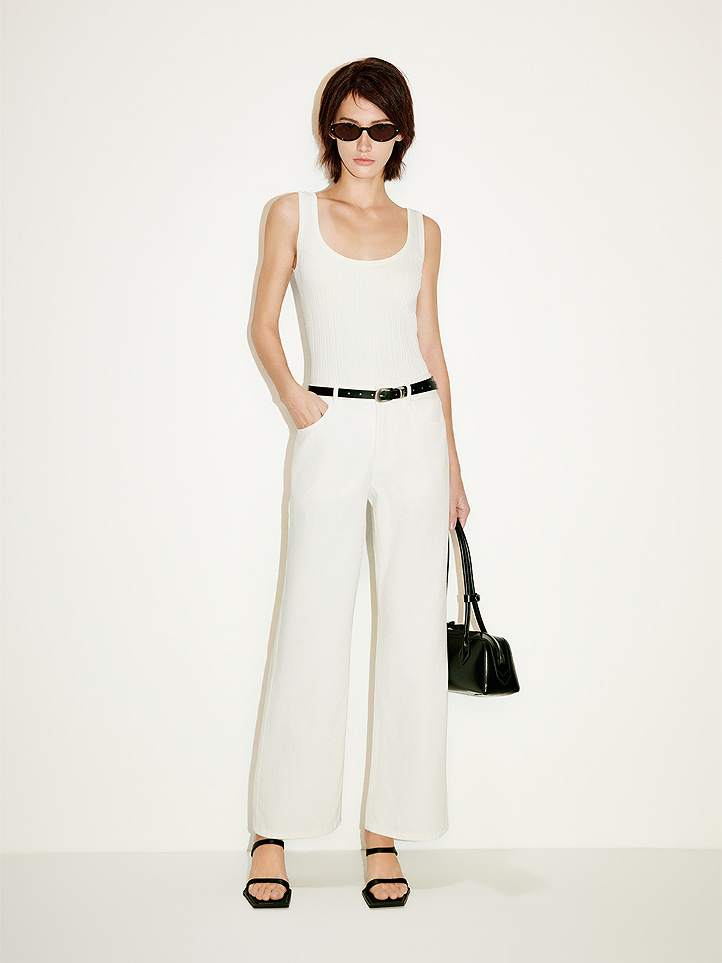 COVERINS2026夏季新款白色微喇牛仔裤九分裤CC36220210