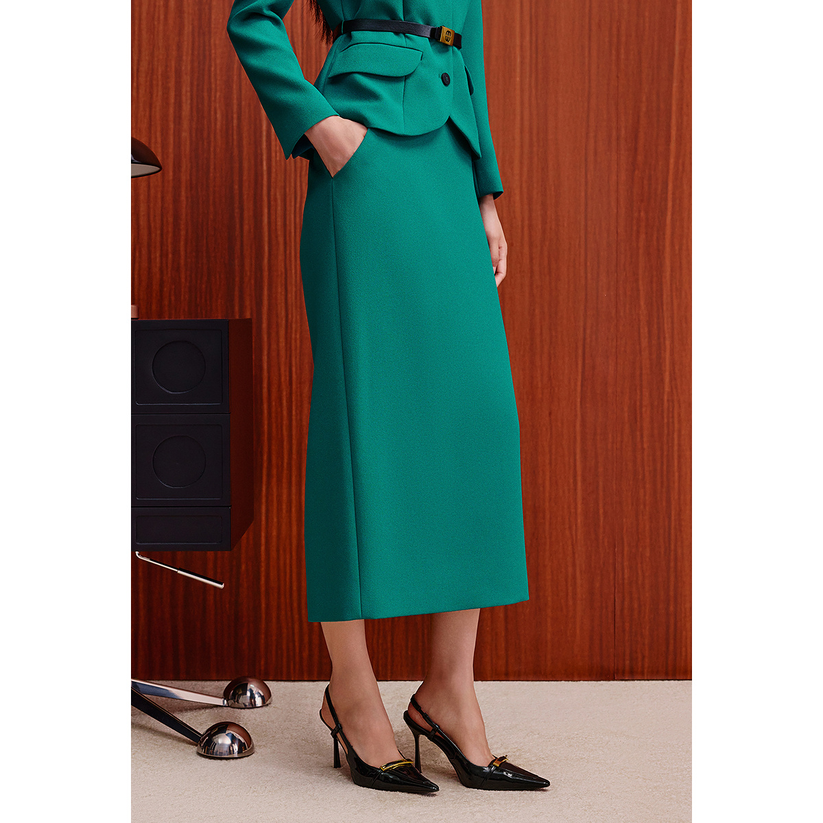 OBBLIGATO奥丽嘉朵2025冬季新品高腰通勤优雅包臀裙百搭半身裙1C65550020
