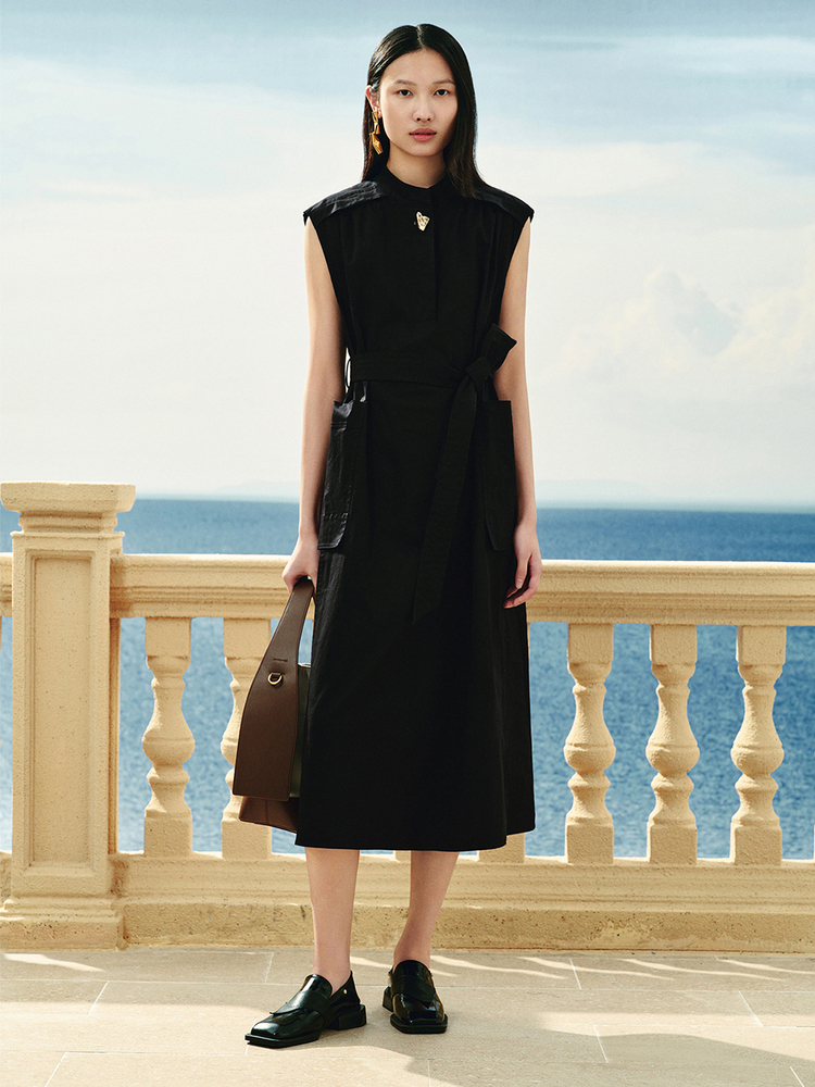 INSUN恩裳专选2024夏季棉质黑色立领休闲无袖连衣裙9C64205210