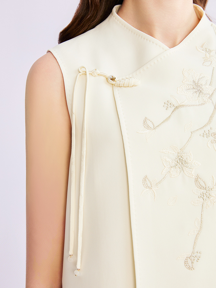 【新中式】YINER音儿2026夏季新款优雅斜襟盘扣重工刺绣H型马甲8236201418