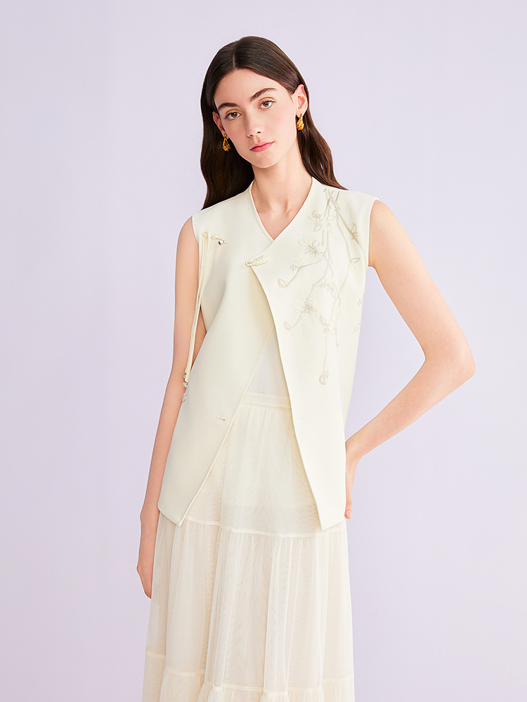 【新中式】YINER音儿2026夏季新款优雅斜襟盘扣重工刺绣H型马甲8236201418