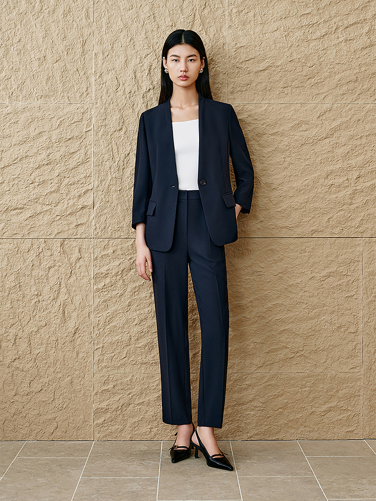 INSUN恩裳专选2025夏季无领设计一粒扣职业西装9C65210010