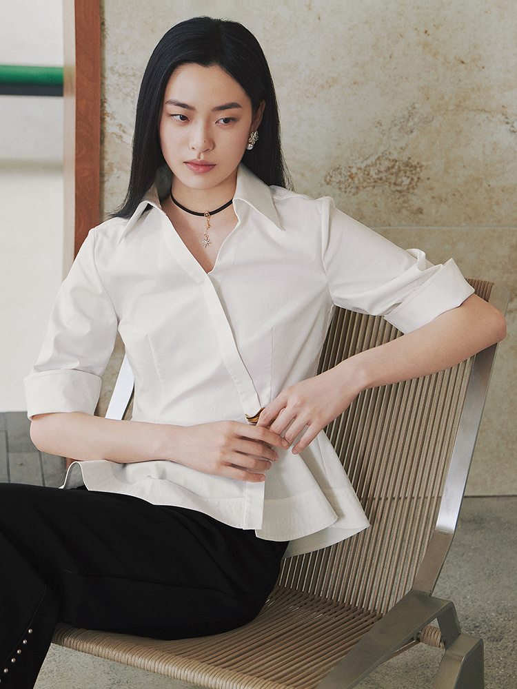 OBBLIGATO奥丽嘉朵2026夏季新款收腰金属扣白色通勤收腰翘摆衬衫1C36230050