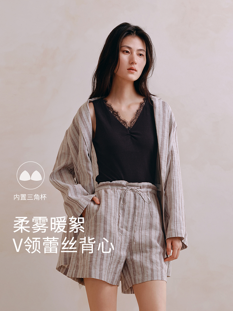 蕾丝德绒蚕丝磨毛带杯背心8J35527020