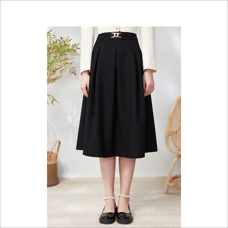 音儿美地女装2023春季新款半身裙LC63150330