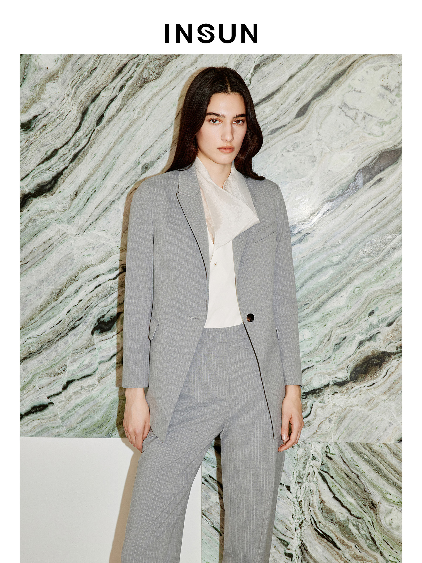 INSUN恩裳专选2026春季通勤风一粒扣修身显瘦西装外套9C66110330