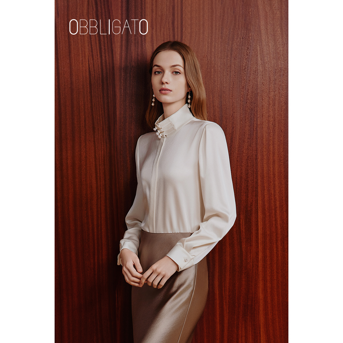 OBBLIGATO奥丽嘉朵2025秋季新品醋酸缎面高立领一字盘扣中式上衣1C35370220