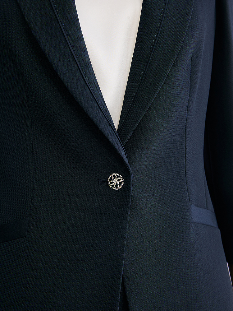 YINER音儿专选2026夏季新款时尚平驳领一粒扣醋酸混纺西装外套8C66210016