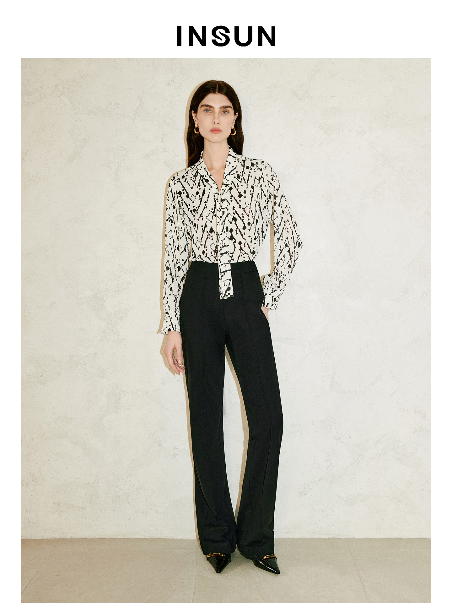 INSUN恩裳专选2026春季高腰修身显瘦四面弹微喇叭西裤9C66120180