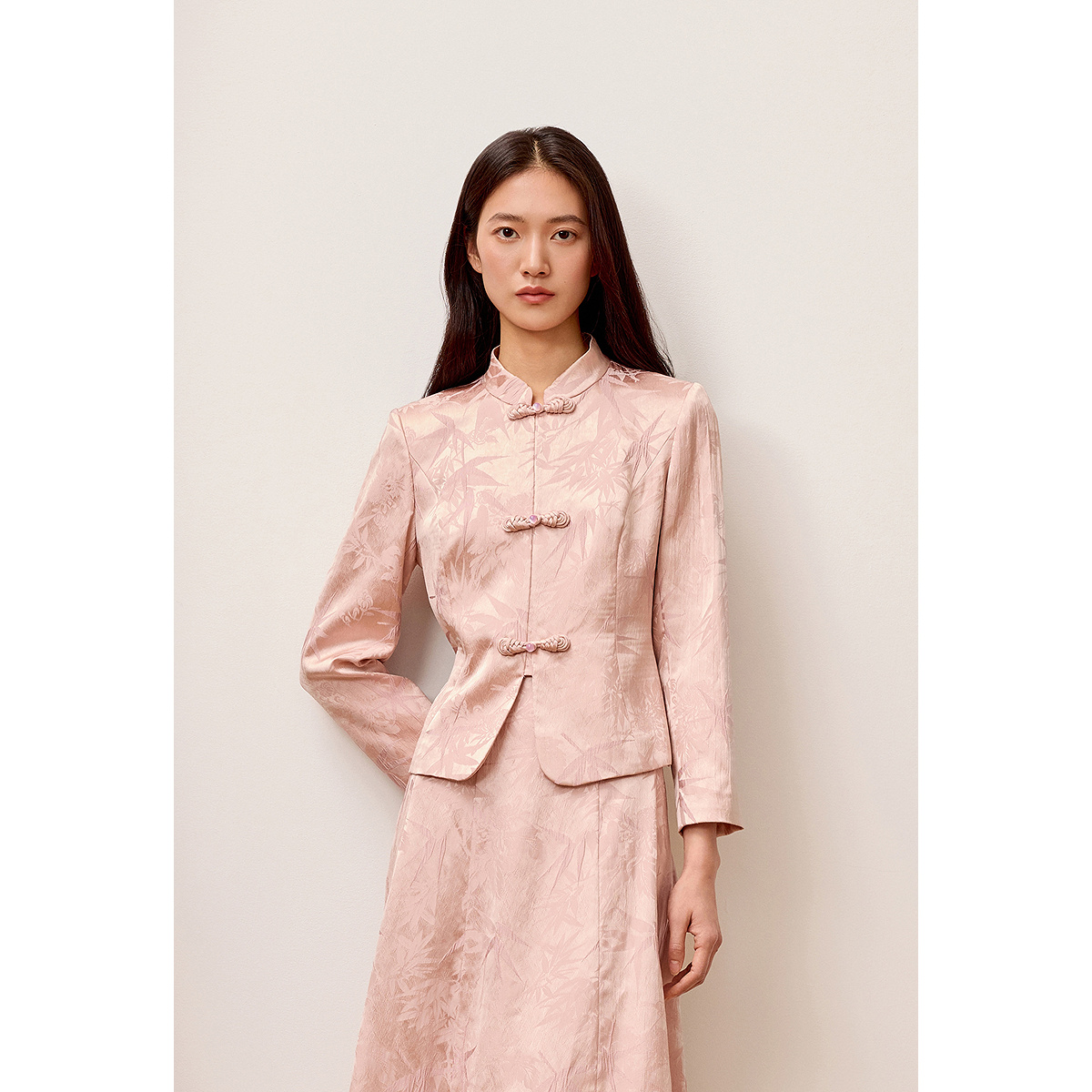 OBBLIGATO奥丽嘉朵2025秋季新品提花褶皱肌理反琵琶扣新中式上衣1C35310270