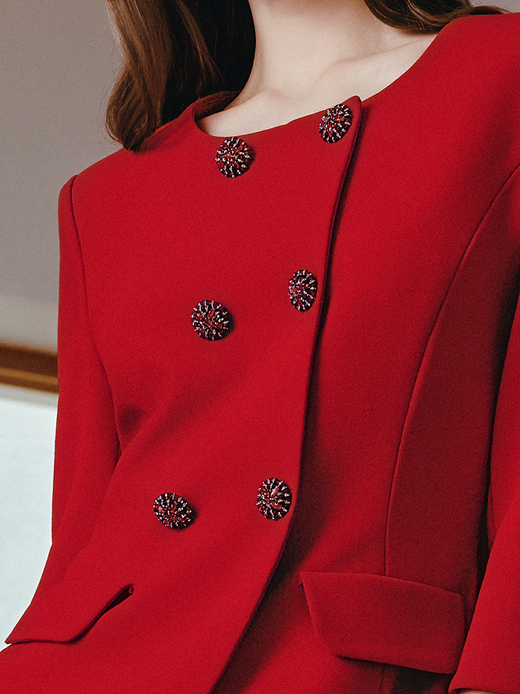 OBBLIGATO奥丽嘉朵2026春季新款日本进口三醋酸红色钉珠收腰上衣1C36170060