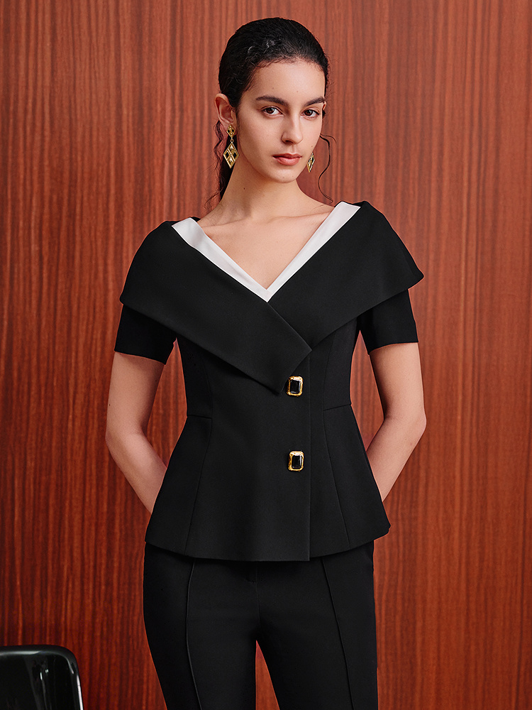 OBBLIGATO奥丽嘉朵2026夏季新款三醋酸黑白撞色光泽感v领收腰上衣1C36270100