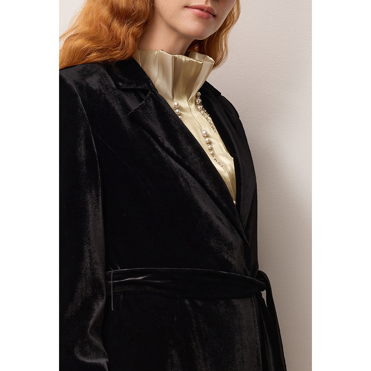 OBBLIGATO奥丽嘉朵2025秋季新品翻领真丝丝绒本布腰带廓形风衣1C35307030