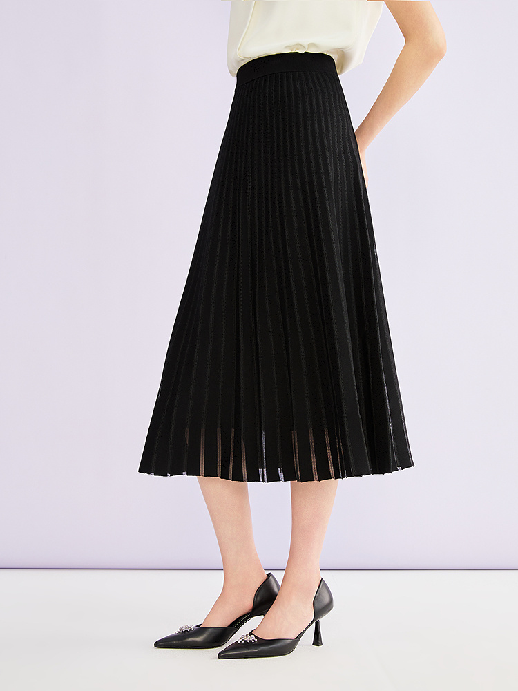 YINER音儿专选2026夏季新款时尚优雅垂顺显瘦A字摆气质通勤半身裙8C66206216