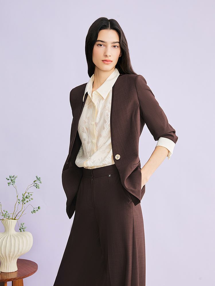 YINER音儿2026夏季新款时尚通勤深V领醋酸拼接缎面一粒扣修身西装8C36210320