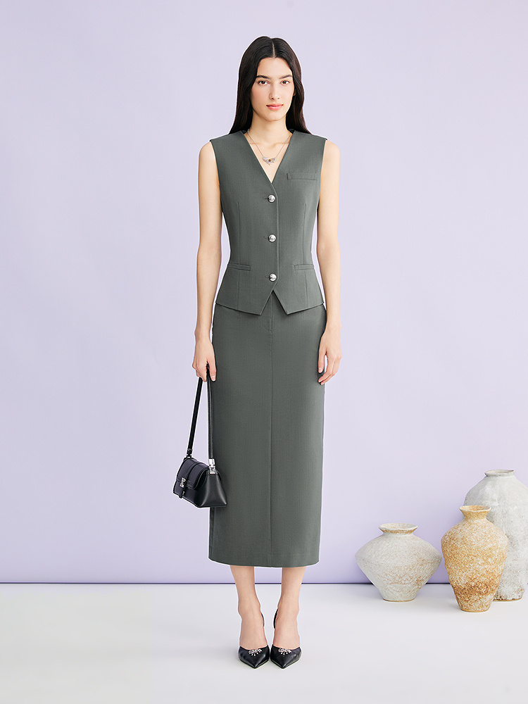 【轻商务系列】YINER音儿2026夏季新款时尚三醋酸羊毛混纺V领马甲8236201140