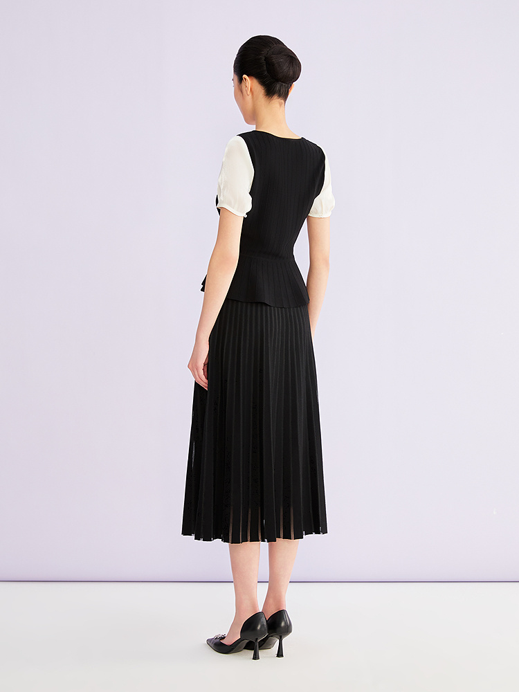 YINER音儿专选2026夏季新款时尚优雅撞色赫本风V领针梭拼针织衫8C66206206