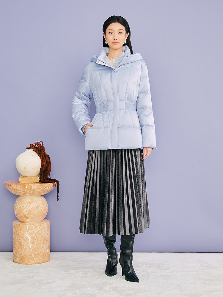 YINER音儿专选2026冬季新款时尚减龄绗缝工艺收腰短款连帽羽绒服8C66508176