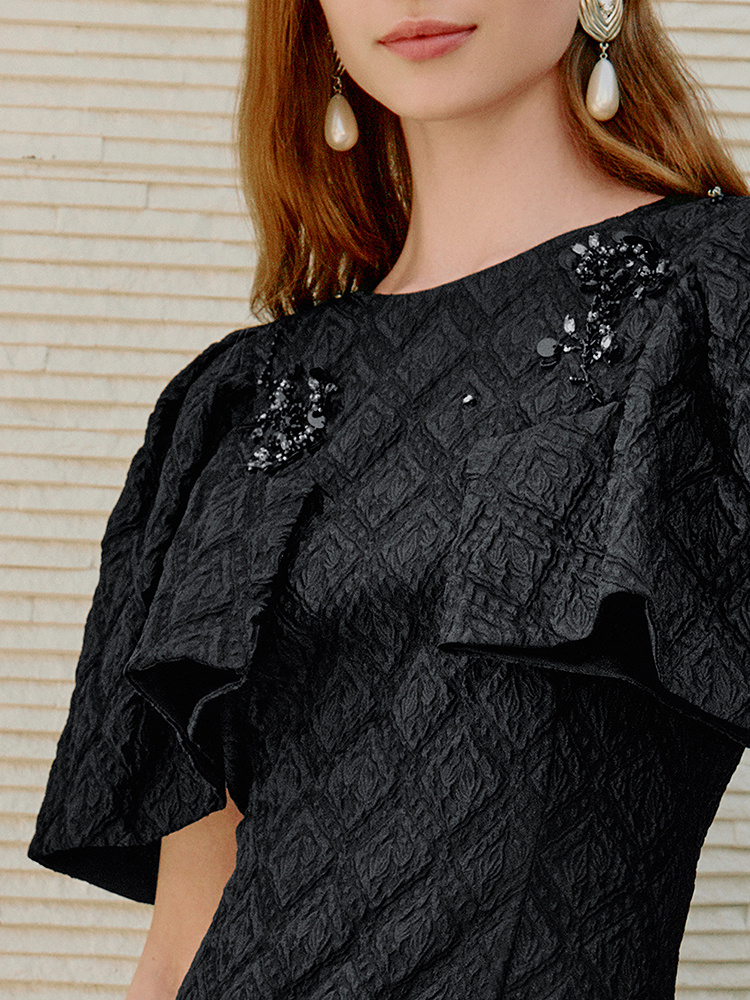 OBBLIGATO奥丽嘉朵2026夏季新款黑色提花肌理手工花朵钉珠连衣裙1C36205160