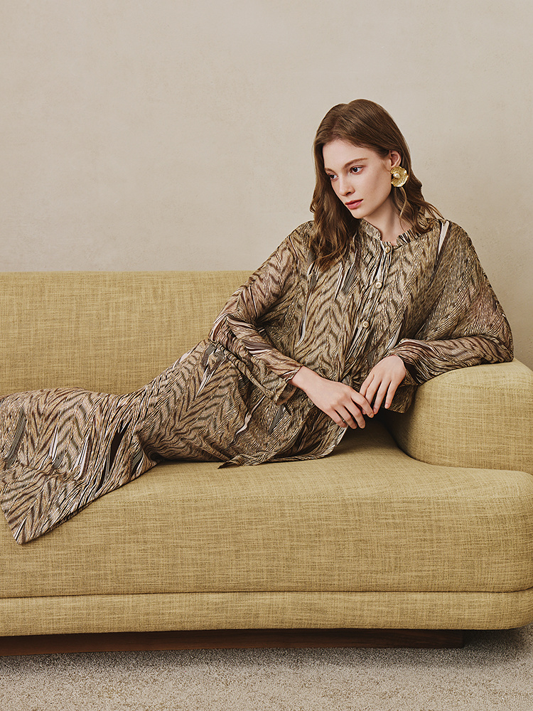 OBBLIGATO奥丽嘉朵2026夏季新款驼色印花衬衫1C36230020