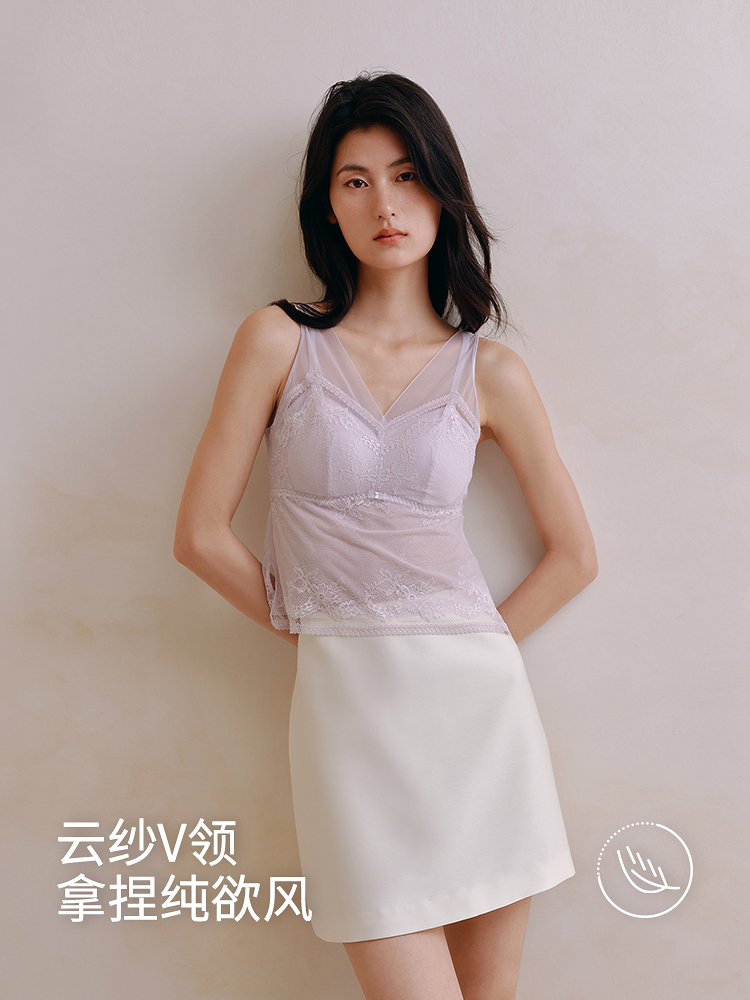 清爽通透网纱蕾丝带杯背心8J53202040