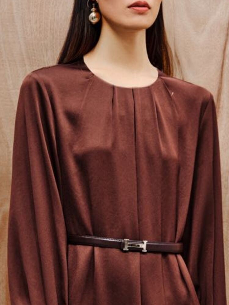 INSUN恩裳2023秋季亲肤透气醋酸垂坠感优雅立体设计连衣裙9C63305290（赠送腰带）