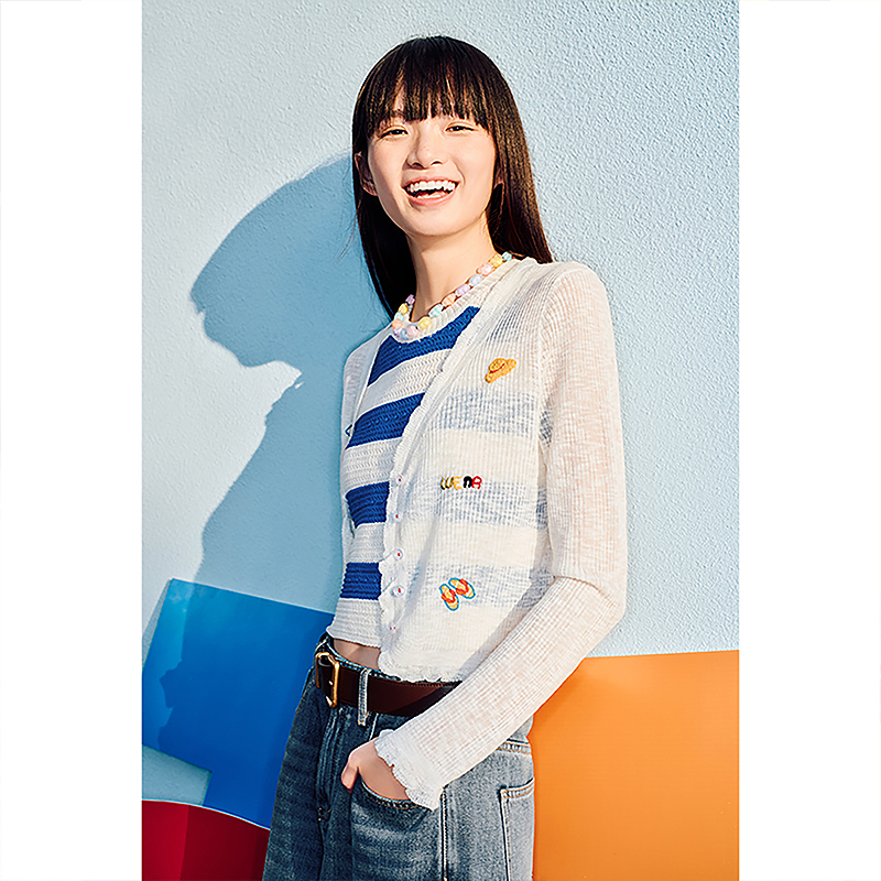 ToyzY2025秋季新款趣味手工绣花针织V领开衫ZC35306510