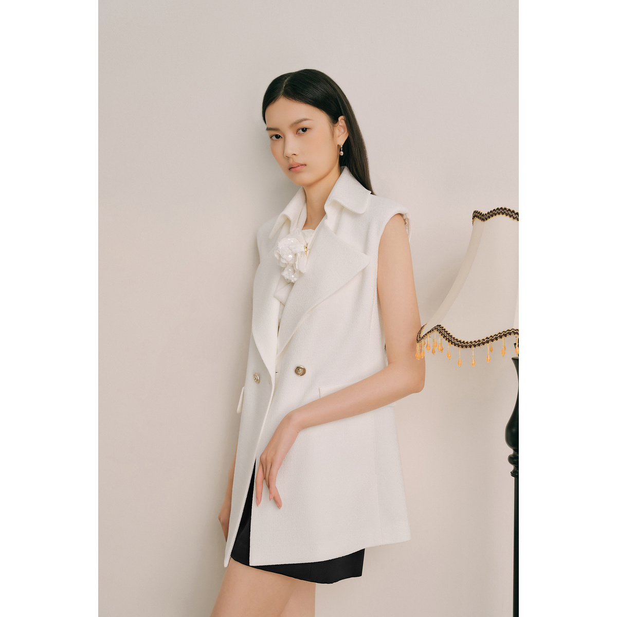 OBBLIGATO奥丽嘉朵2024夏季金标本白翻领垫肩西装马甲1C34201040