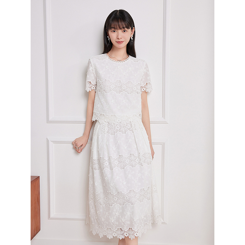Goodland美地女装2025夏季法式镂空重工蕾丝短袖上衣LC35270500