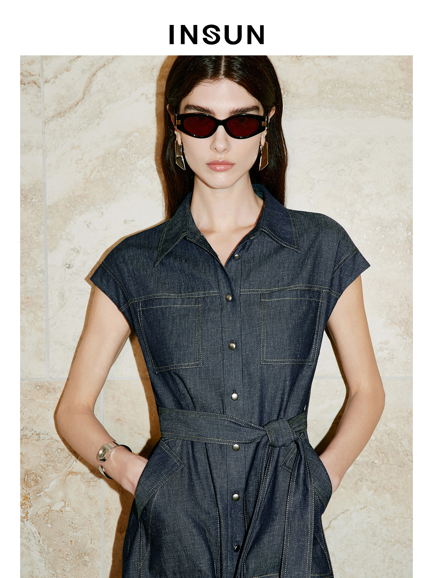 INSUN恩裳专选2026夏季复古风无袖包肩设计桑蚕丝汉麻连衣裙9C66205040