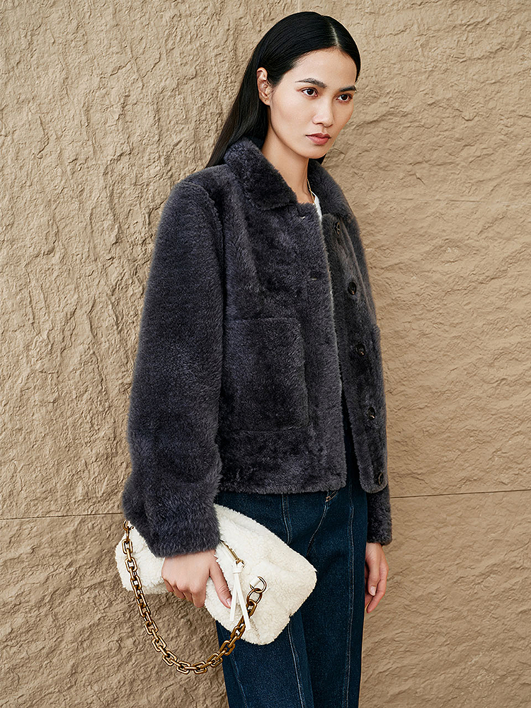 INSUN恩裳专选2024冬季时髦拉贡皮毛一体短外套9C64509810