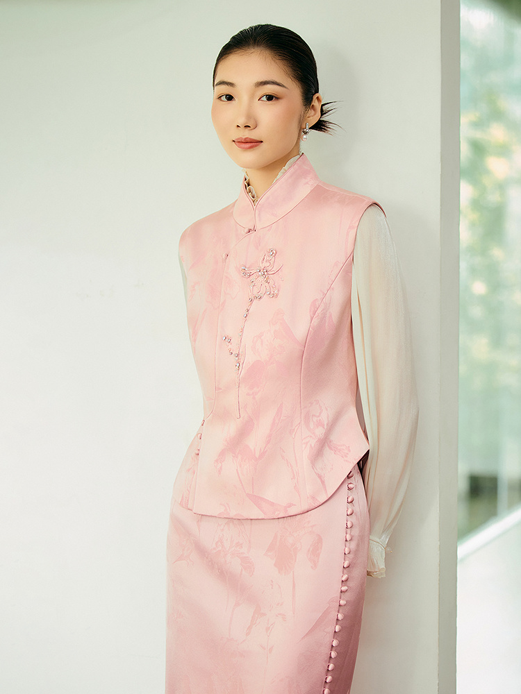 OBBLIGATO奥丽嘉朵2025冬季真丝里布新中式立领刺绣钉珠马甲1C35501040