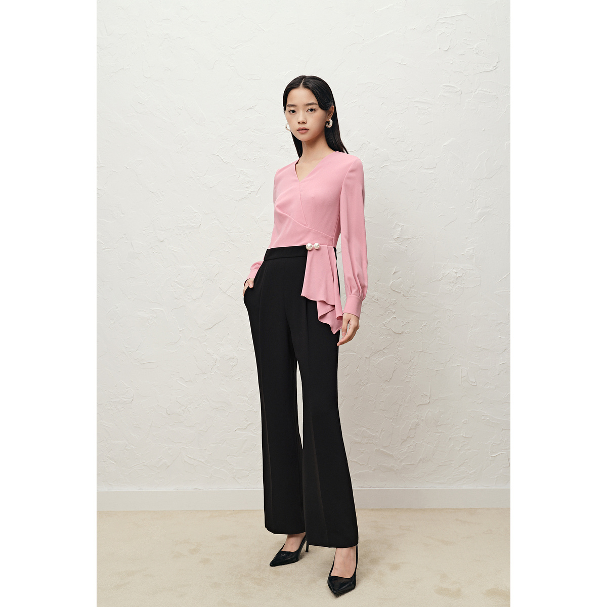 【不参与满减】OBBLIGATO奥丽嘉朵2022冬季新款粉色珍珠装饰不规则丝巾花设计连体服1C62520500