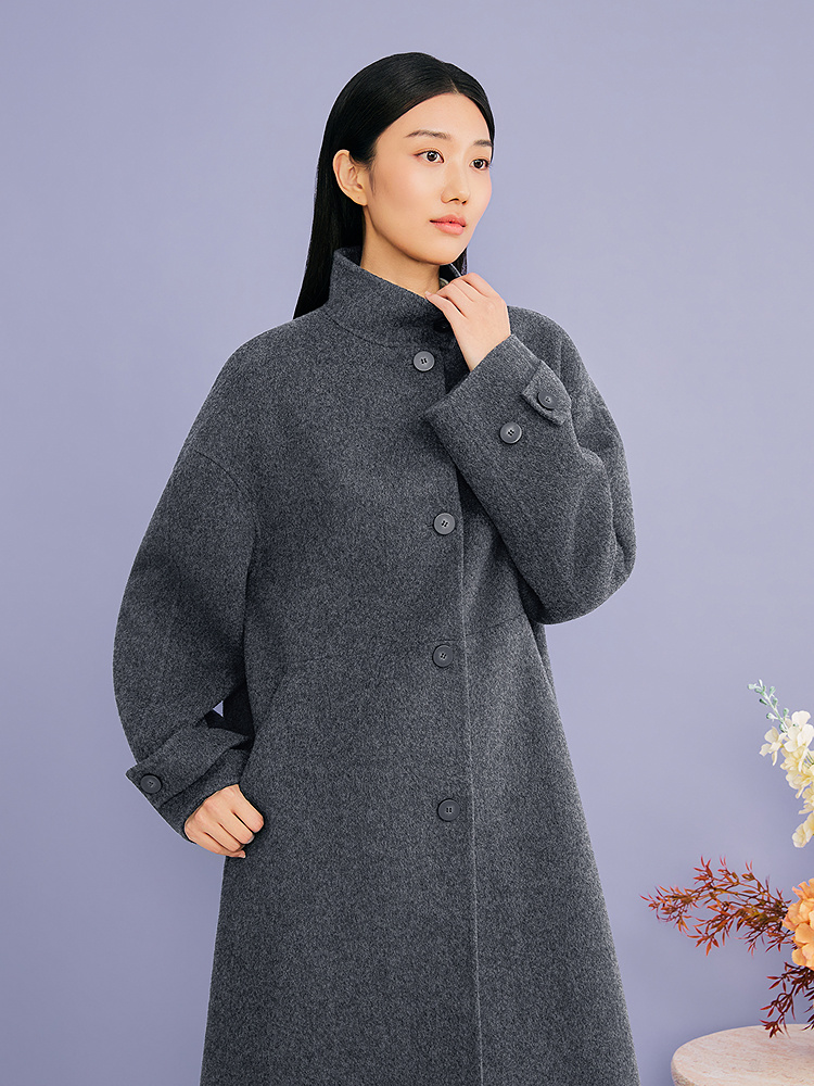 YINER音儿专选2026冬季新款都市高智感美利奴羊毛立领毛呢外套8C66580126