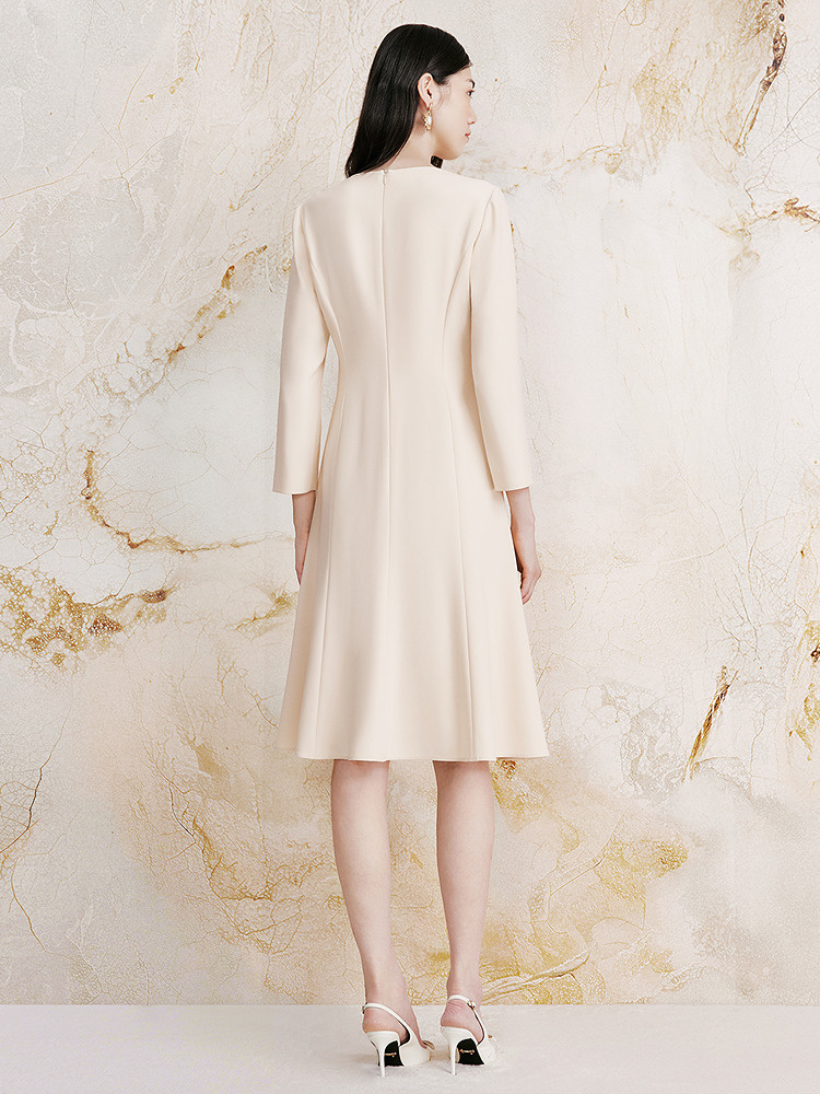 OBBLIGATO奥丽嘉朵2026秋季新款三醋酸杏色珠管交叉腰带连衣裙1C66305280
