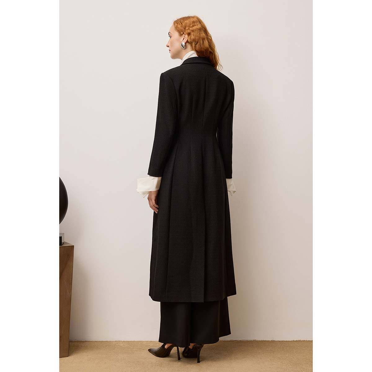 OBBLIGATO奥丽嘉朵2025秋季新品黑色挺括垂坠醋酸缎面西装领风衣1C35307050