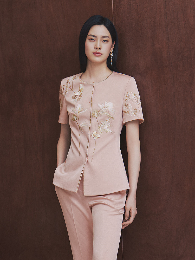 OBBLIGATO奥丽嘉朵2026夏季新款三醋酸重工刺绣新中式收腰上衣1C66210030