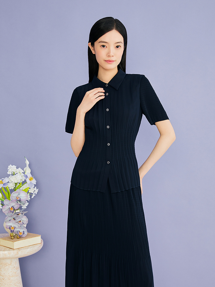 YINER音儿专选2026夏季新款知性优雅通勤翻领重工褶艺减龄衬衫8C66230286