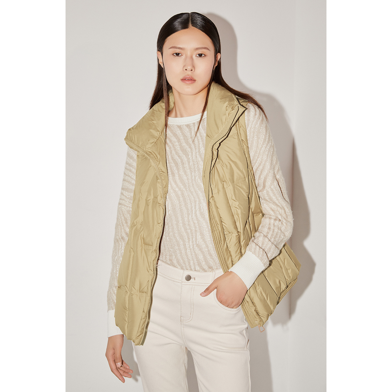 (一口价)恩裳COVER2022新品羽绒马甲CC32340080