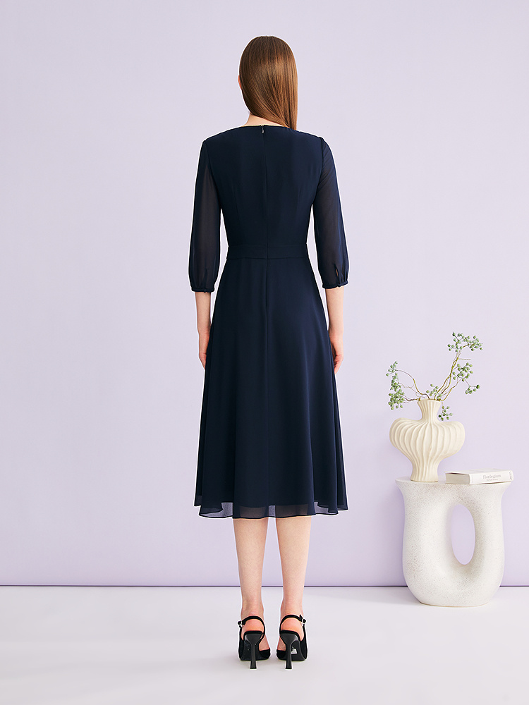 YINER音儿专选2026夏季新款时尚优雅镂空圆领风琴褶收腰连衣裙8C66205076