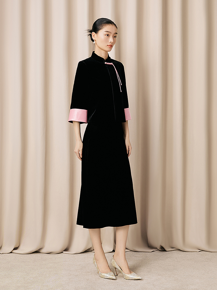 Song of Song歌中歌2026春季新款温雅气质真丝丝绒新中式盘扣外套5C36110420