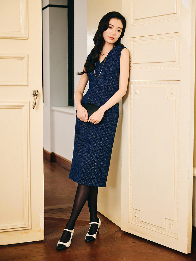 【1996系列】YINER音儿2026春季新款优雅V领羊毛混纺无袖连衣裙8236105070