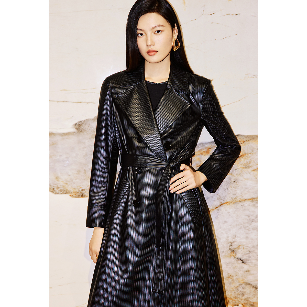 OBBLIGATO奥丽嘉朵2025冬季新品可水洗仿皮质感弹力翻领风衣外套1C35507040