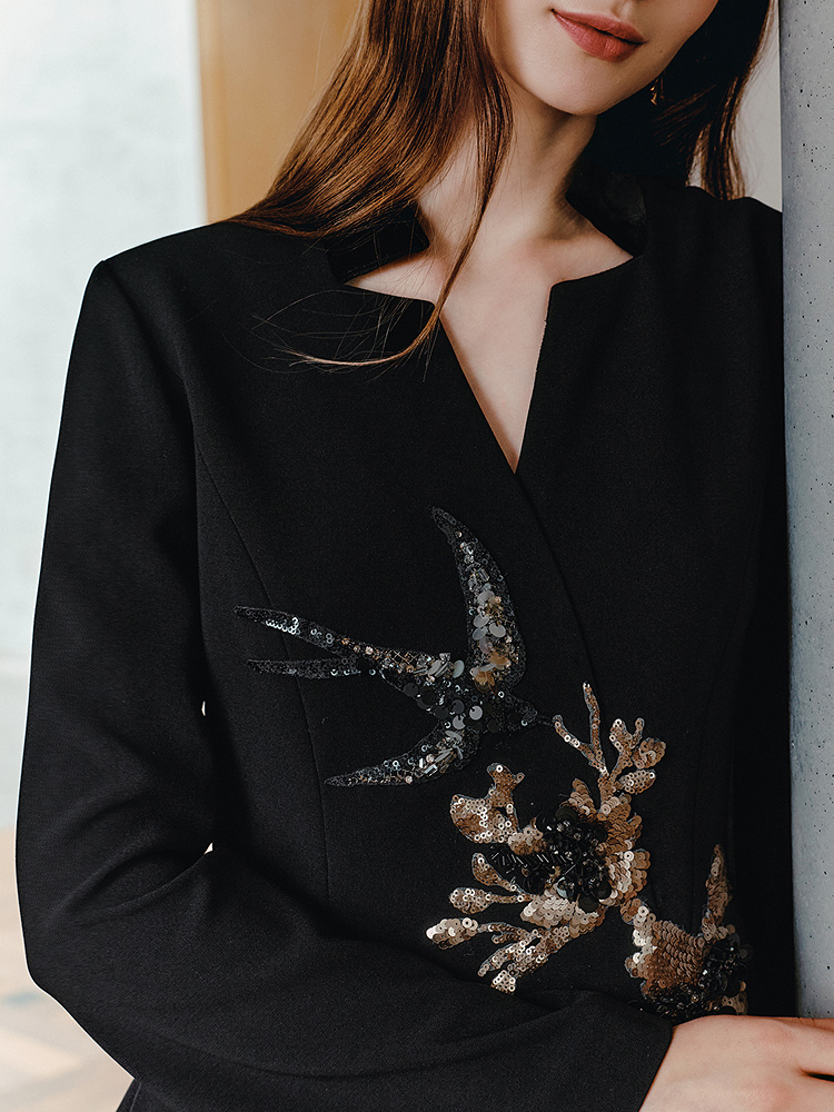 OBBLIGATO奥丽嘉朵2026春季新款三醋酸手工钉珠叠绣立领廓形西装1C36110070