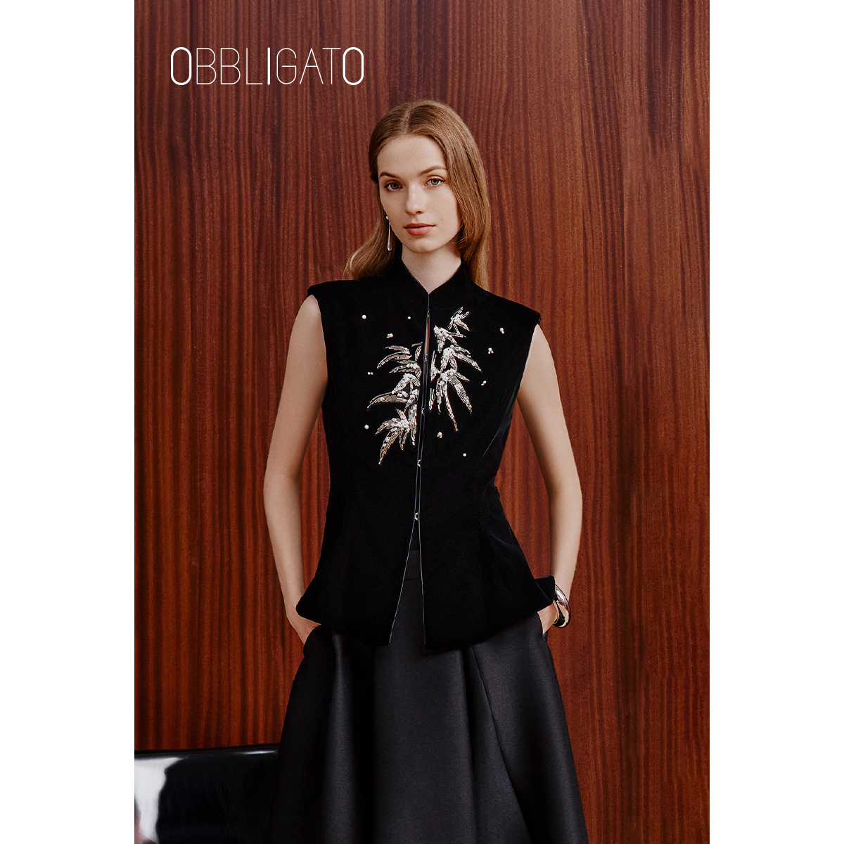 OBBLIGATO奥丽嘉朵2025秋季新品手工竹影钉珠剪裁下摆新中式马夹1C35301040