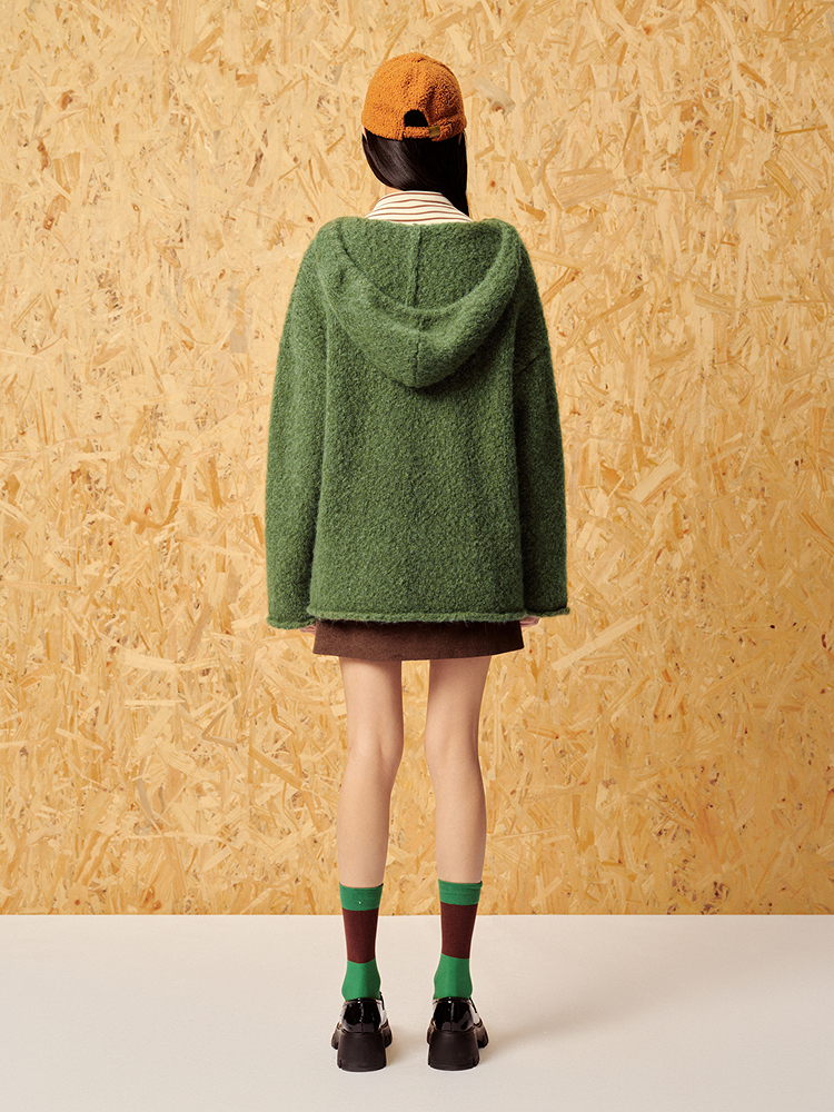 ToyzY24春慵懒蓬松绿色羊驼毛连帽毛衣7C54106240